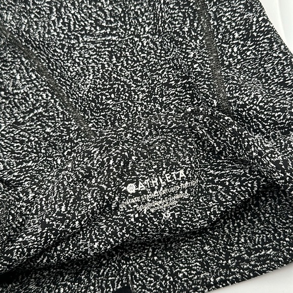 Athleta Ultimate Stash Textured 7/8 Tight Leggings Black White XS - Picture 5 of 6